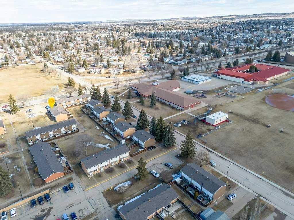 









3907


39

Street, 1003,
Red Deer,




AB
T4N 0M6

