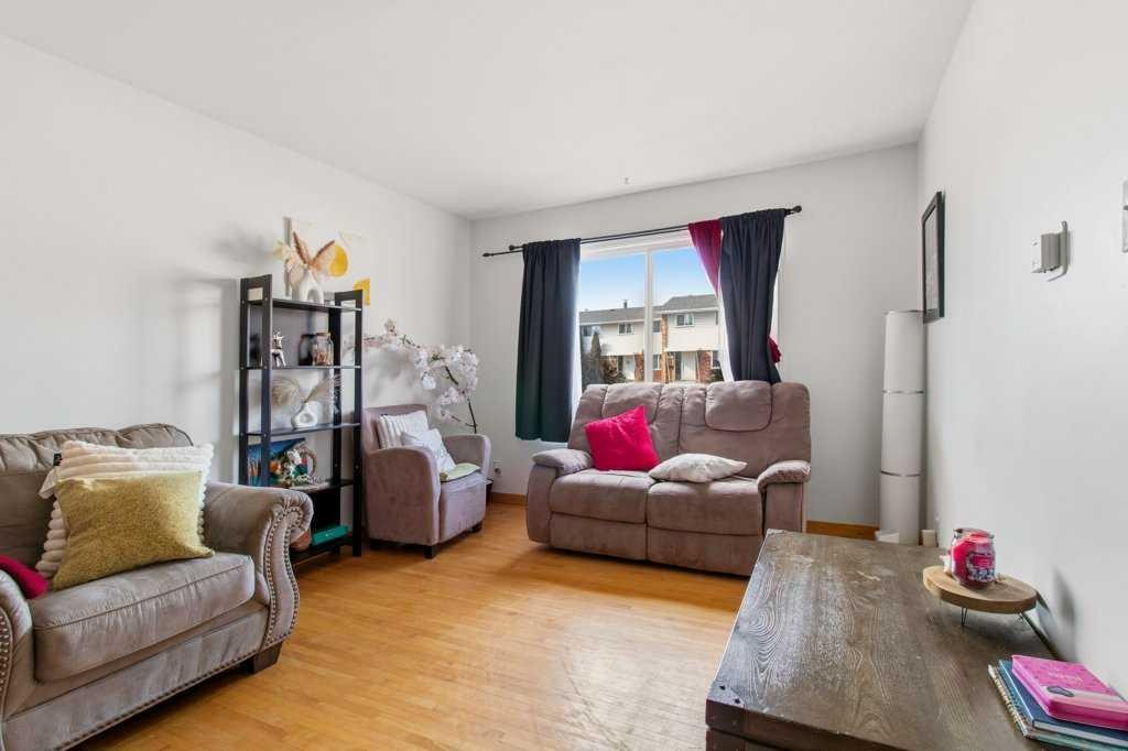 









3907


39

Street, 1003,
Red Deer,




AB
T4N 0M6

