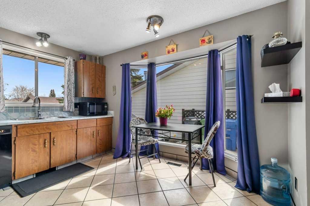 









10


Chappel

Drive,
Red Deer,




AB
T4P 2R8

