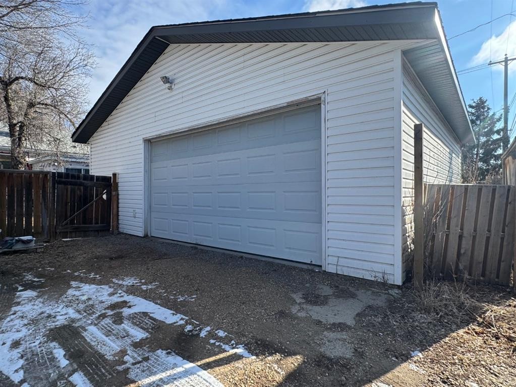 









5319


47

Avenue,
Wetaskiwin,




AB
T9A 0K9


