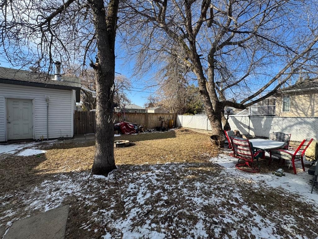 









5319


47

Avenue,
Wetaskiwin,




AB
T9A 0K9

