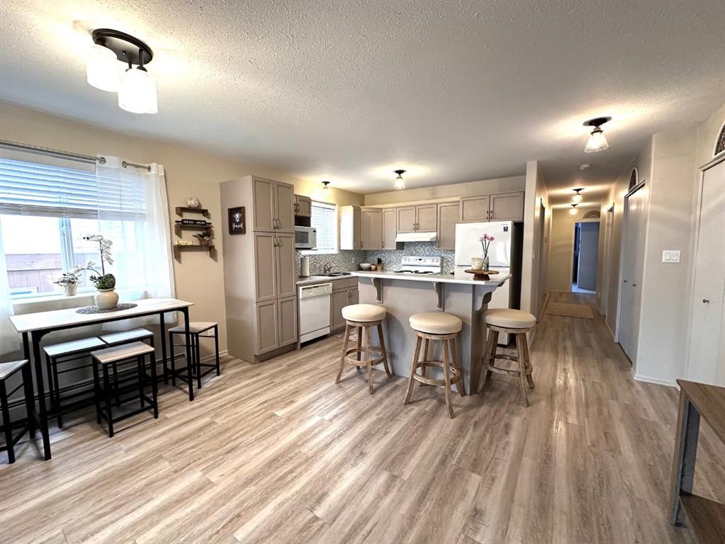 









4811


48

Street, 203,
Camrose,




AB
T4V1L4

