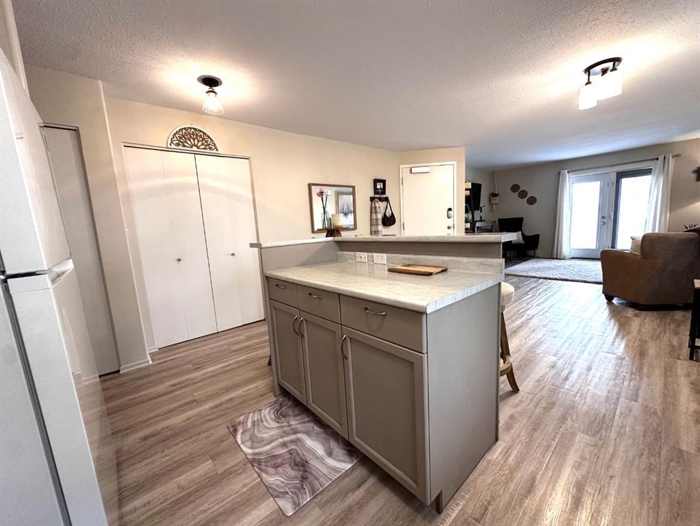 









4811


48

Street, 203,
Camrose,




AB
T4V1L4

