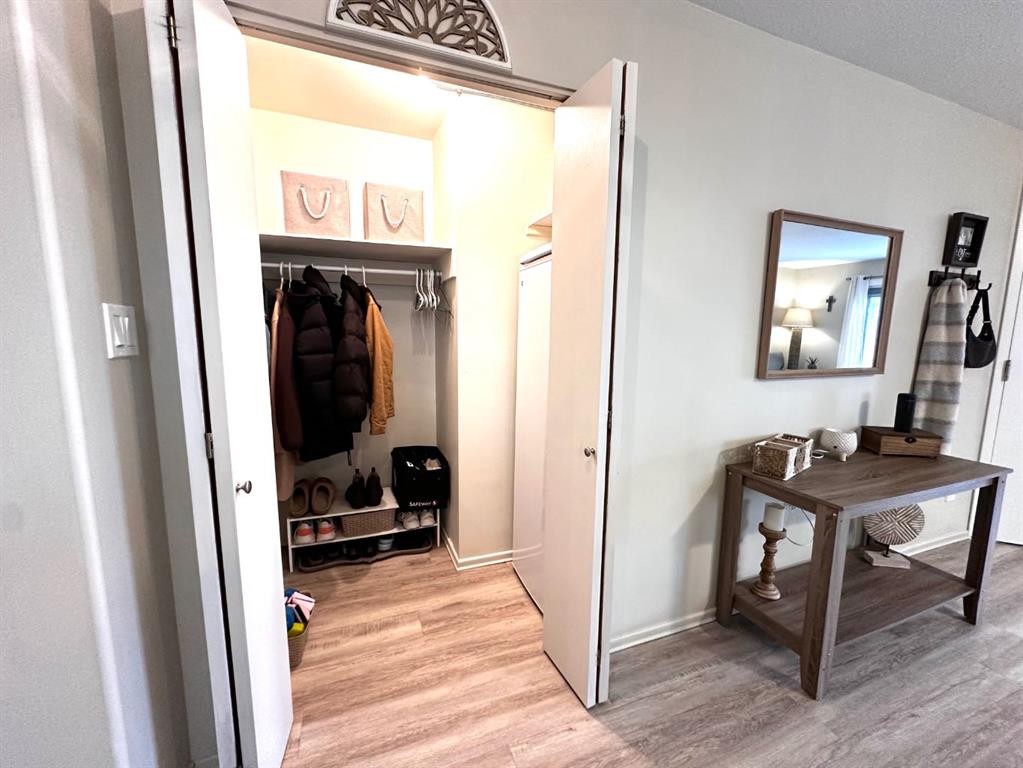 









4811


48

Street, 203,
Camrose,




AB
T4V1L4

