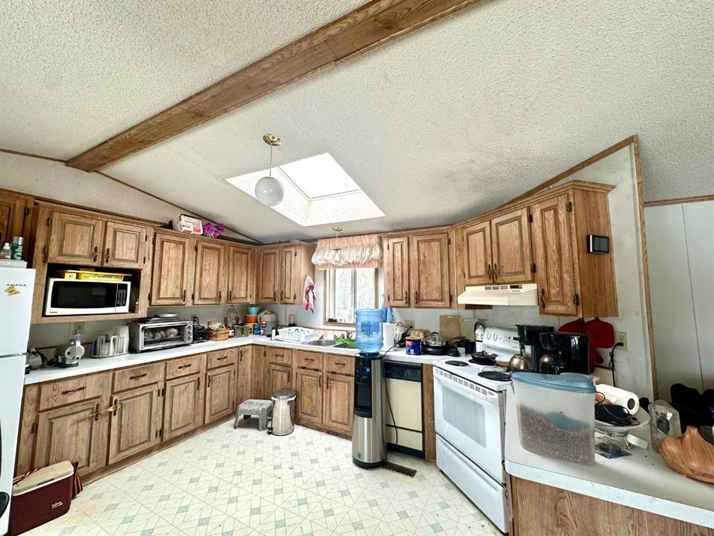 









50124


Range Road 203

,
Rural Beaver County,




AB
T0B 4J2

