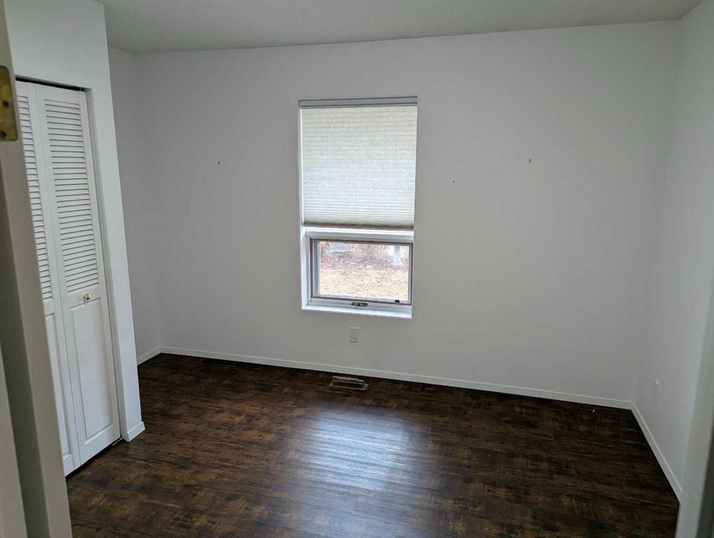 









6210


53

Avenue,
Camrose,




AB
T4V 4H4

