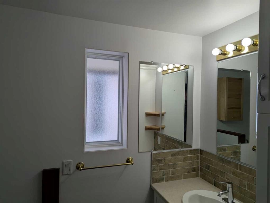 









6210


53

Avenue,
Camrose,




AB
T4V 4H4

