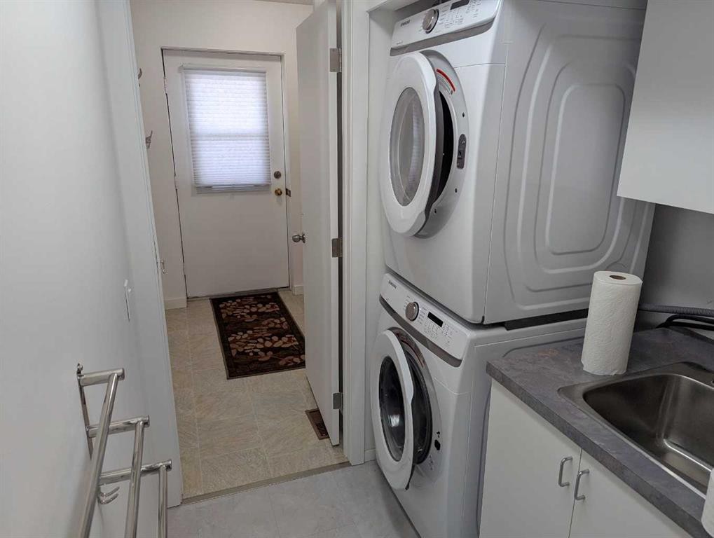 









6210


53

Avenue,
Camrose,




AB
T4V 4H4

