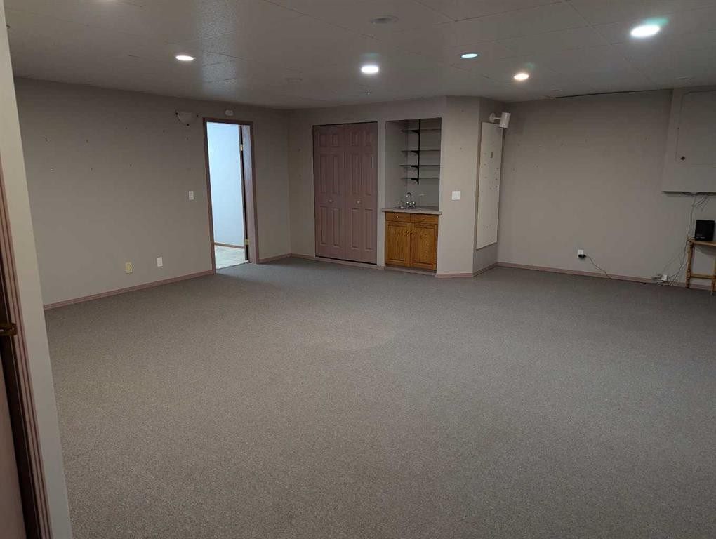 









6210


53

Avenue,
Camrose,




AB
T4V 4H4

