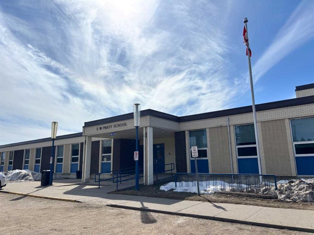 









5080


Cornerstone

Crescent,
High Prairie,







AB
T0G 1E0

