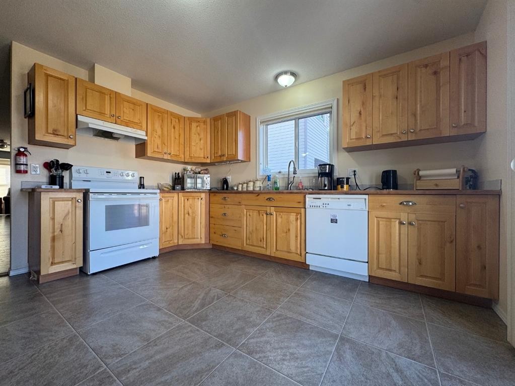 









4953


49

Street,
Sedgewick,




AB
T0B 4C0

