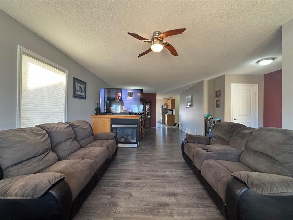









4953


49

Street,
Sedgewick,




AB
T0B 4C0

