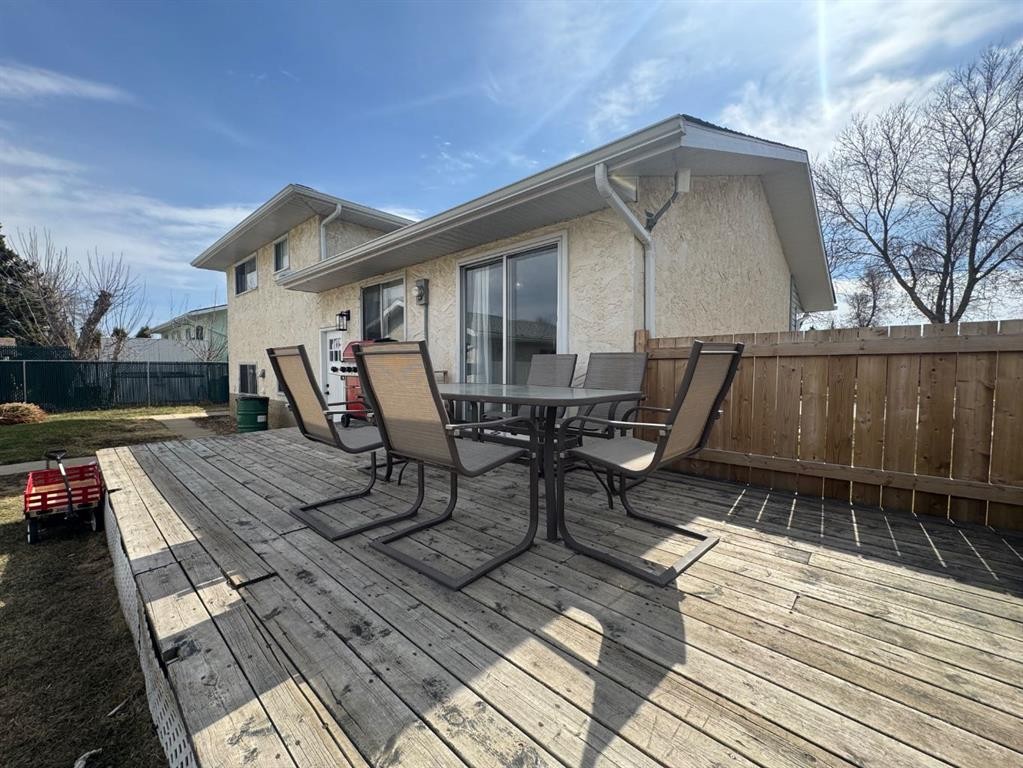 









5718


Marler

Drive,
Camrose,




AB
T4V 2S8

