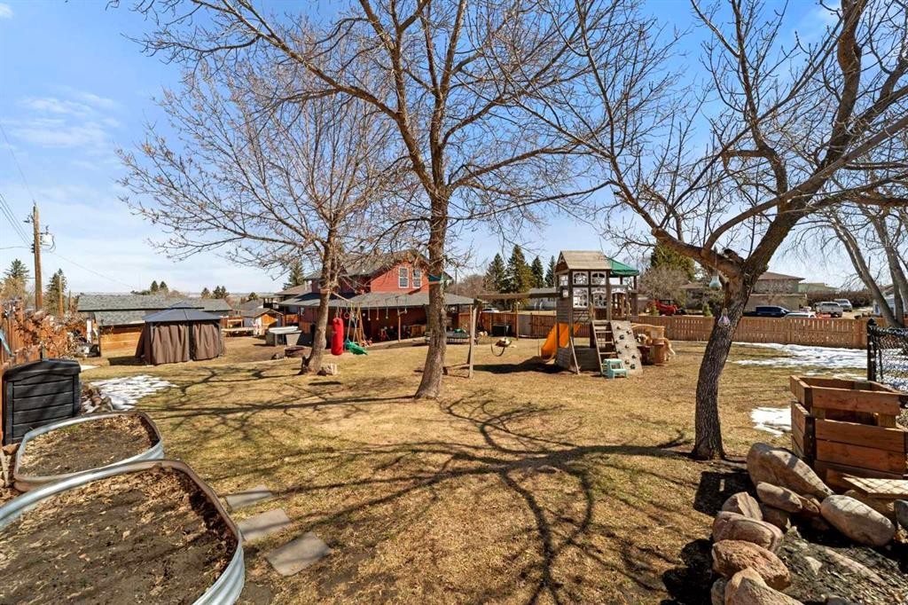 









117


James

Street,
Bittern Lake,




AB
T0C 0L0

