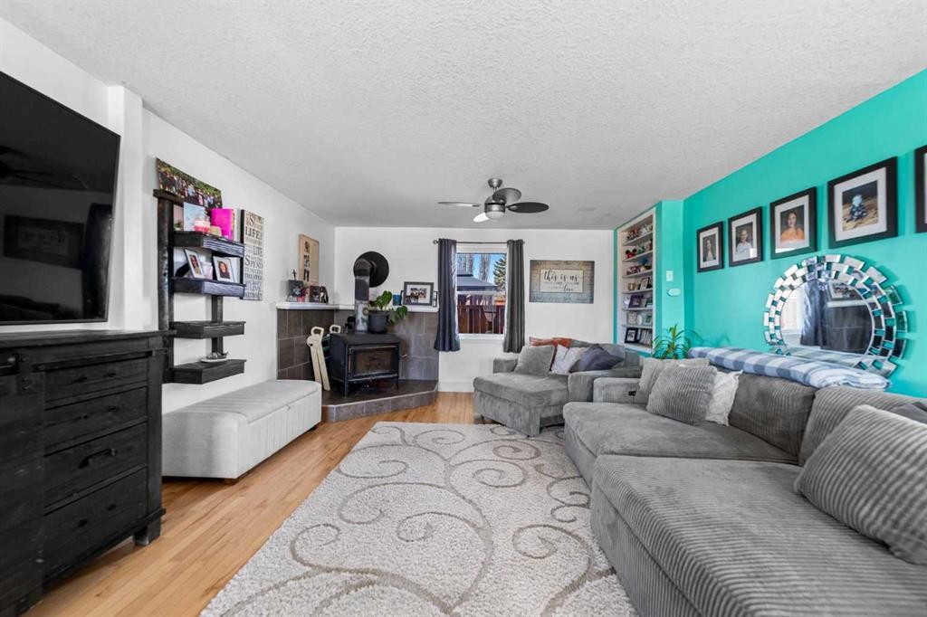 









117


James

Street,
Bittern Lake,




AB
T0C 0L0

