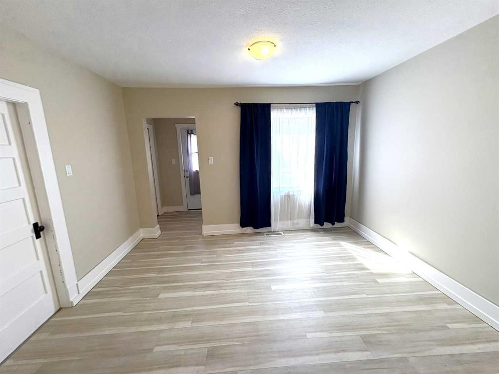 









4915


46

Street,
Camrose,




AB
T4V 1G9

