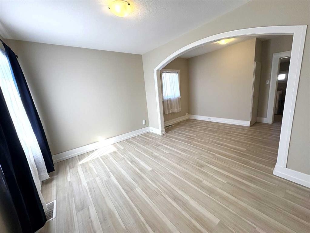 









4915


46

Street,
Camrose,




AB
T4V 1G9

