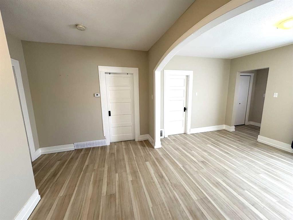 









4915


46

Street,
Camrose,




AB
T4V 1G9


