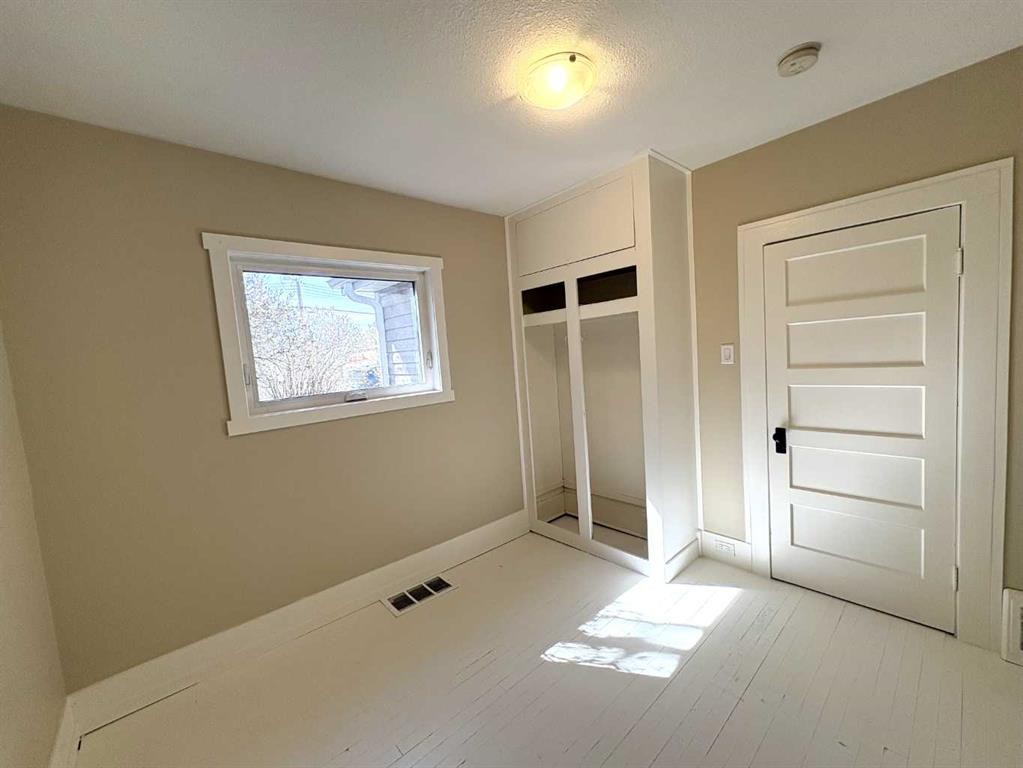 









4915


46

Street,
Camrose,




AB
T4V 1G9

