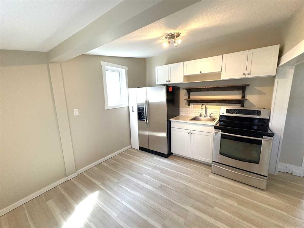 









4915


46

Street,
Camrose,




AB
T4V 1G9

