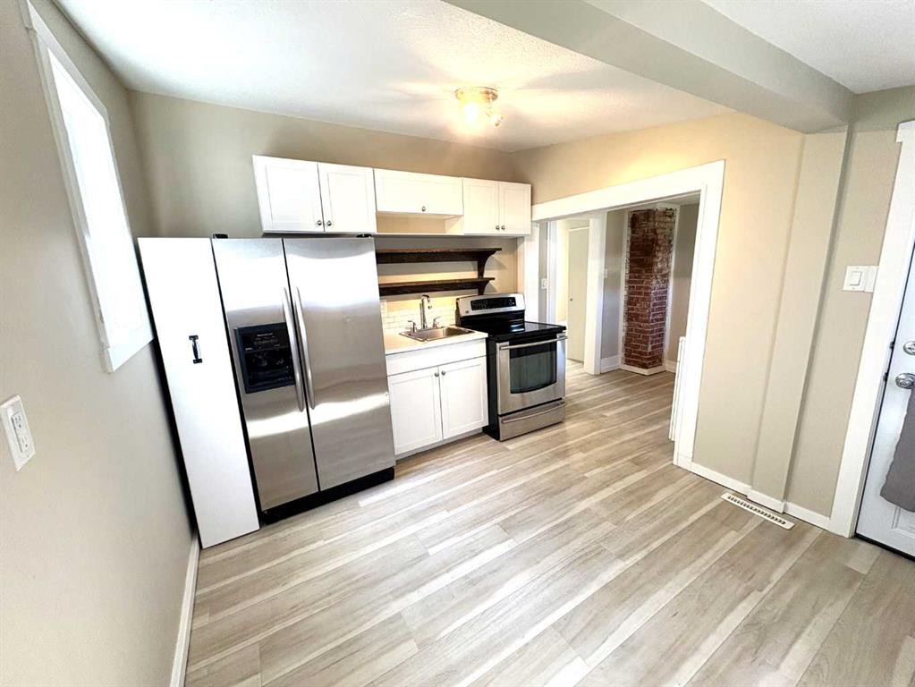 









4915


46

Street,
Camrose,




AB
T4V 1G9

