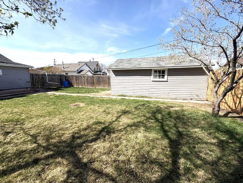 









4915


46

Street,
Camrose,




AB
T4V 1G9

