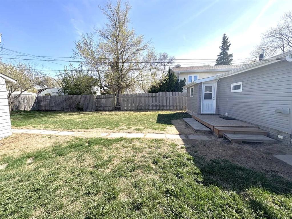 









4915


46

Street,
Camrose,




AB
T4V 1G9

