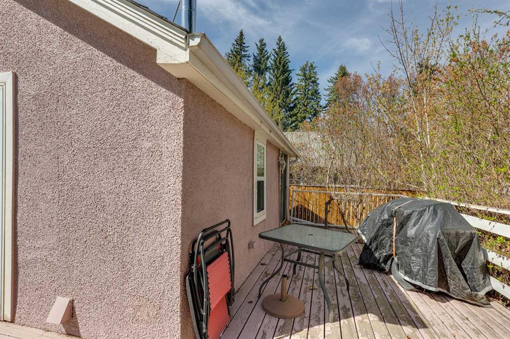 









4212


C + E

Trail,
Lacombe,




AB
T4L 1V8

