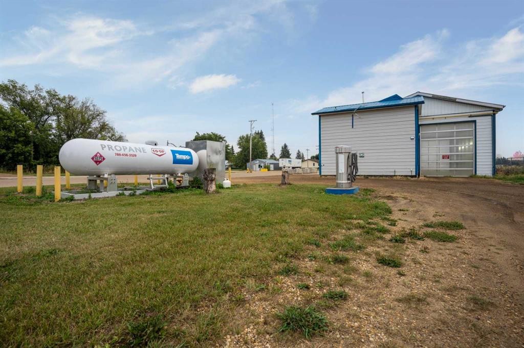 









2


Railway

Avenue North,
Hay Lakes,




AB
T0B 1W0

