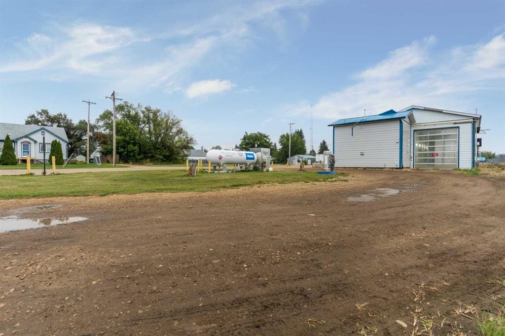 









2


Railway

Avenue North,
Hay Lakes,




AB
T0B 1W0

