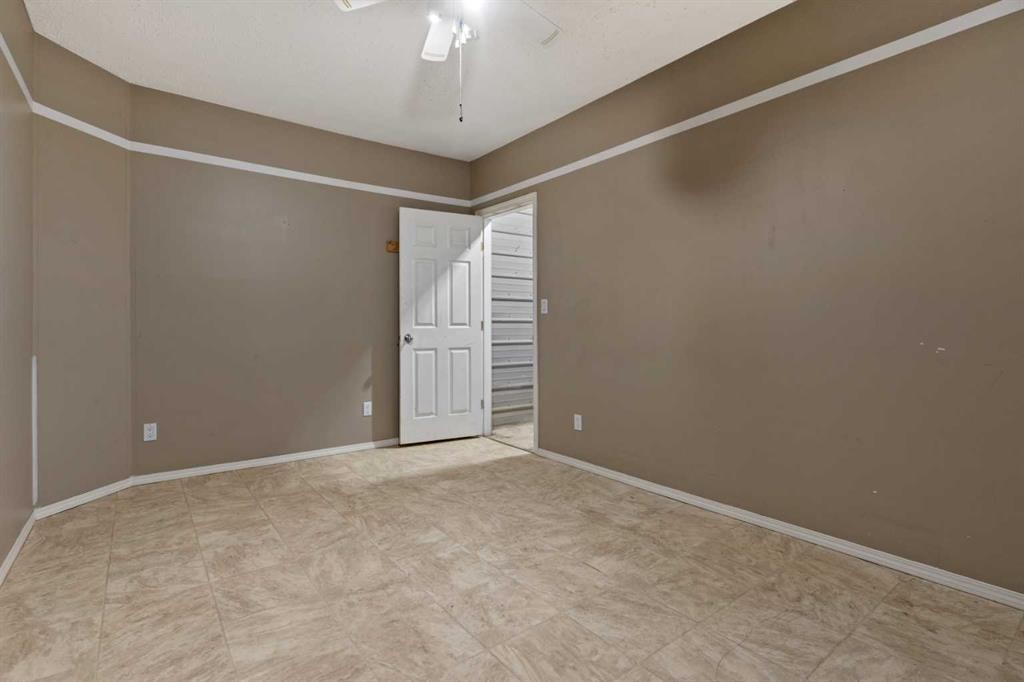 









2


Railway

Avenue North,
Hay Lakes,




AB
T0B 1W0

