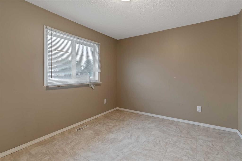 









2


Railway

Avenue North,
Hay Lakes,




AB
T0B 1W0

