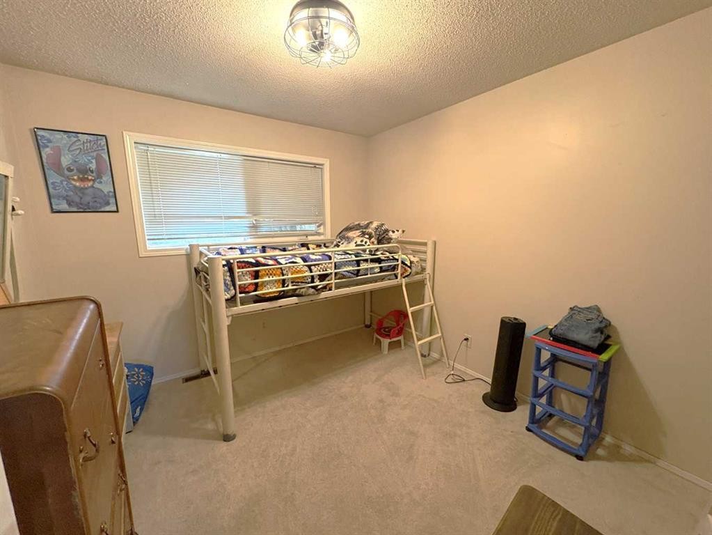









5602


47

Avenue West,
Forestburg,




AB
T0B 1N0

