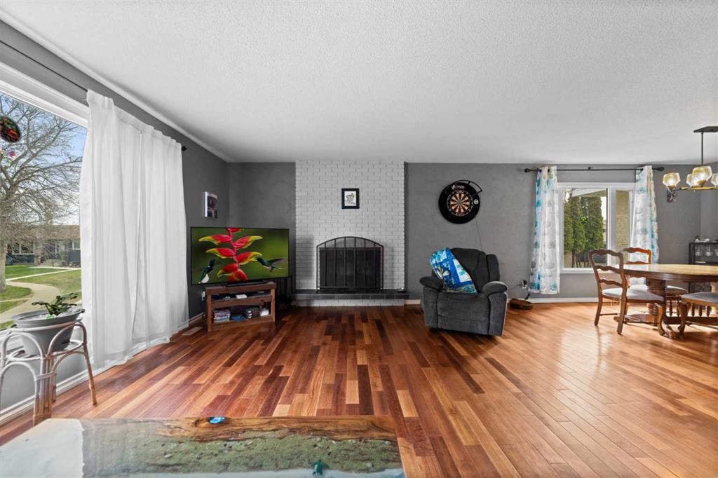 









4206


62

Street,
Camrose,




AB
T4V 2W1

