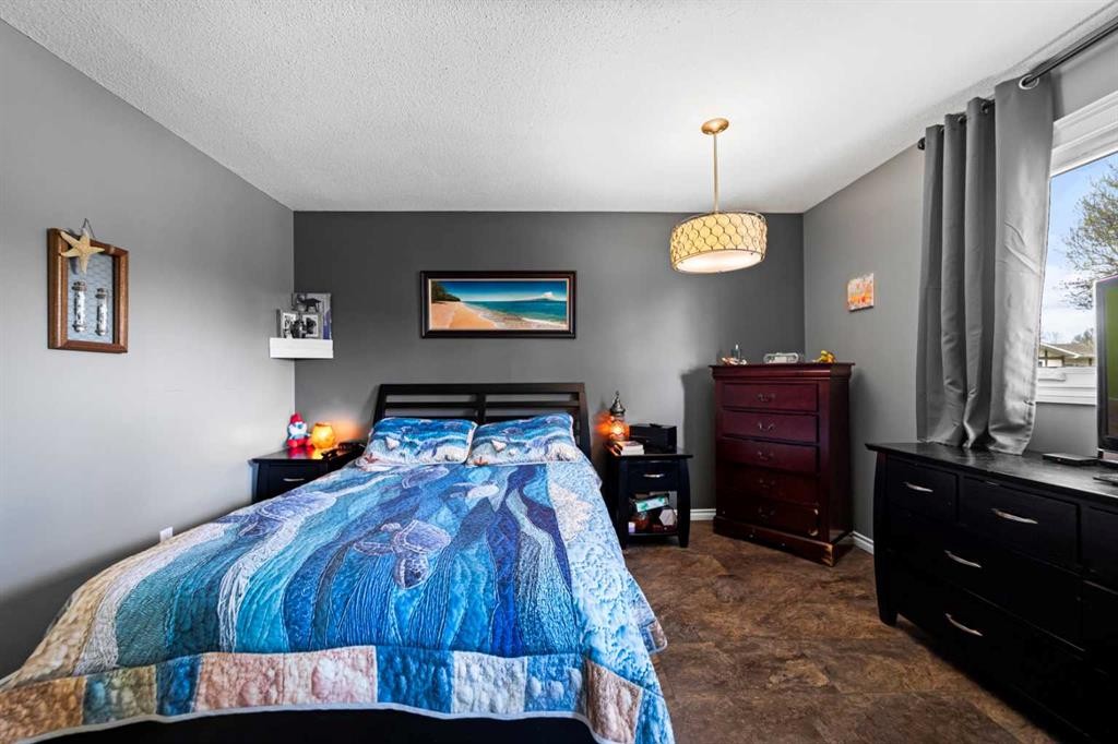 









4206


62

Street,
Camrose,




AB
T4V 2W1

