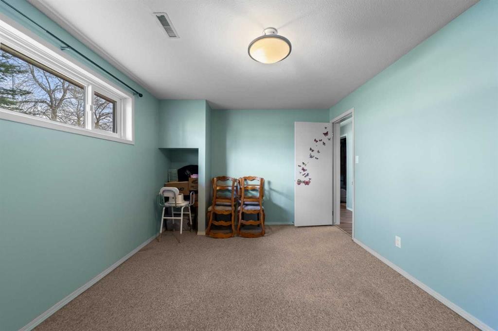 









4206


62

Street,
Camrose,




AB
T4V 2W1

