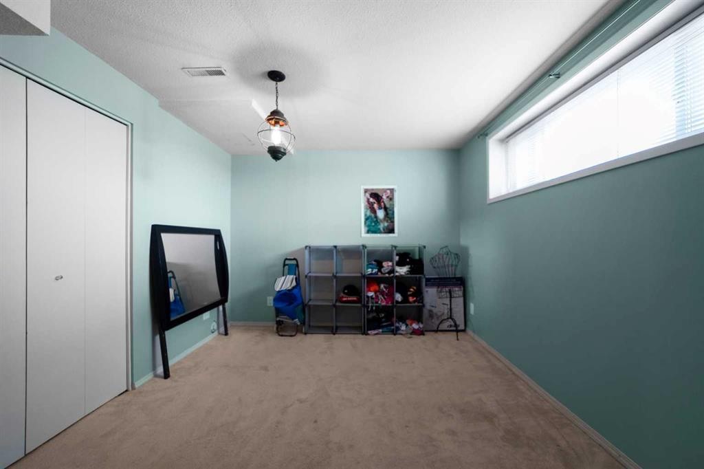 









4206


62

Street,
Camrose,




AB
T4V 2W1

