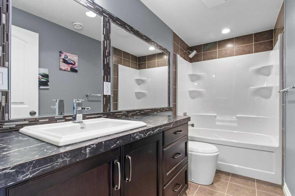 









28513


Township Road 374

,
Rural Red Deer County,




AB
T4N 5E4


