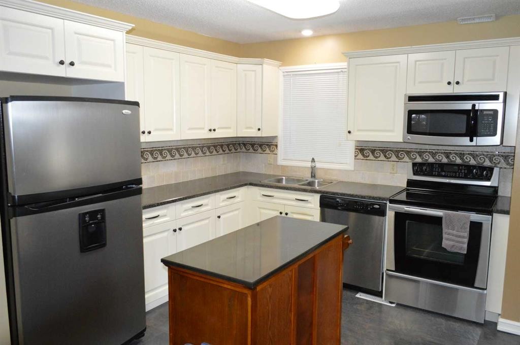 









4826


58

Street,
Killam,




AB
T0B2L0

