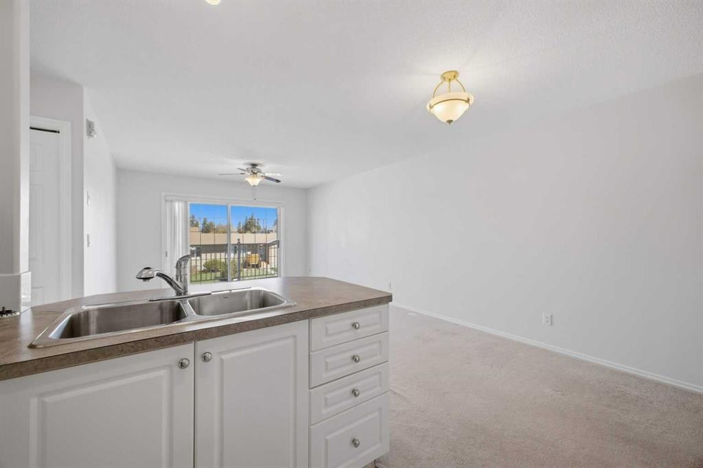 









5034


53

Street, 8,
Lacombe,




AB
T4L 2K7


