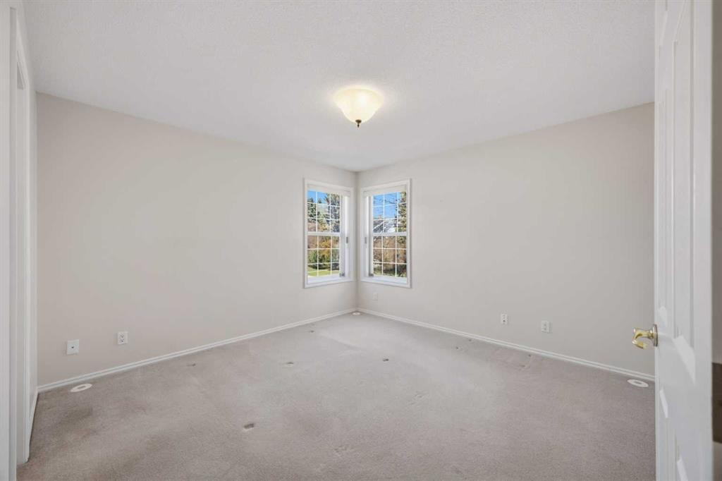 









5034


53

Street, 8,
Lacombe,




AB
T4L 2K7

