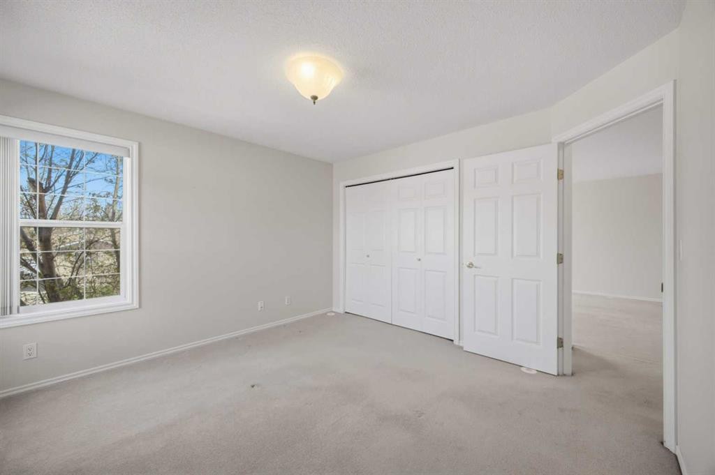 









5034


53

Street, 8,
Lacombe,




AB
T4L 2K7


