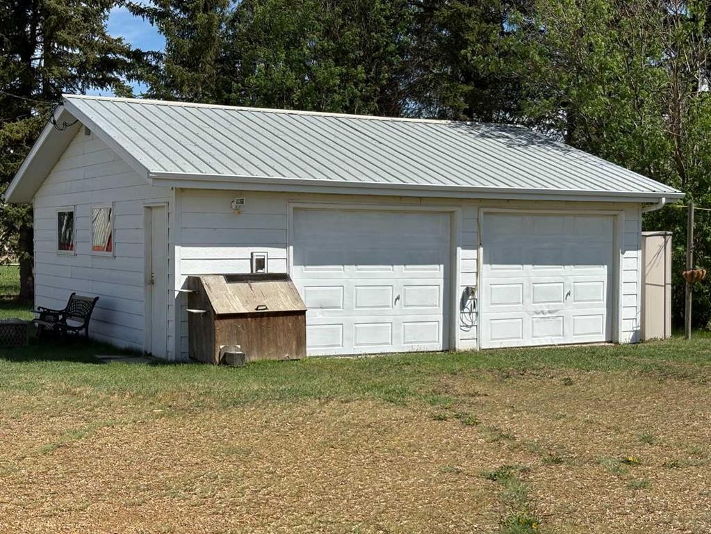 









42567


Highway 856

,
Rural Flagstaff County,




AB
T0B 1N0


