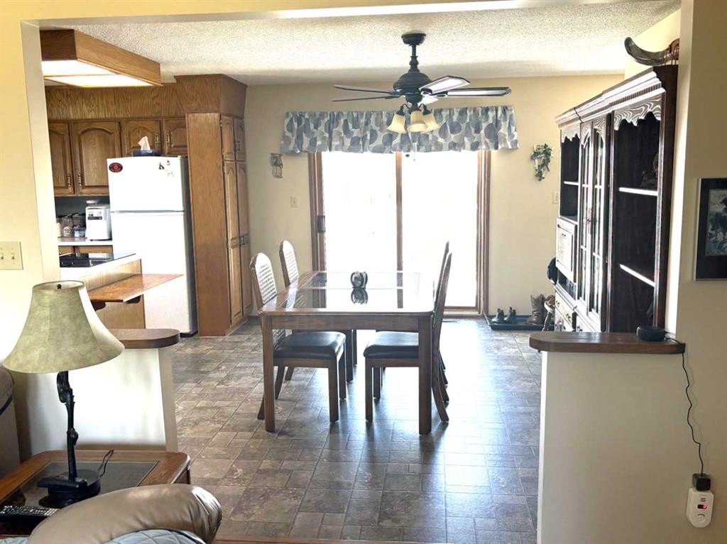 









42567


Highway 856

,
Rural Flagstaff County,




AB
T0B 1N0

