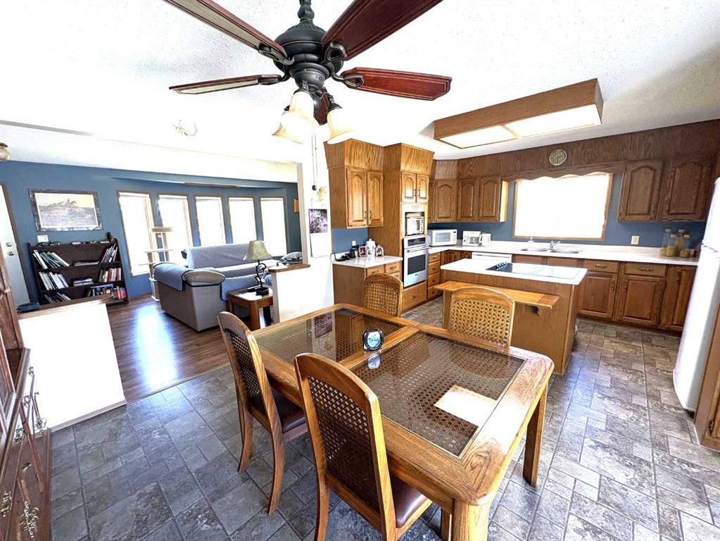 









42567


Highway 856

,
Rural Flagstaff County,




AB
T0B 1N0

