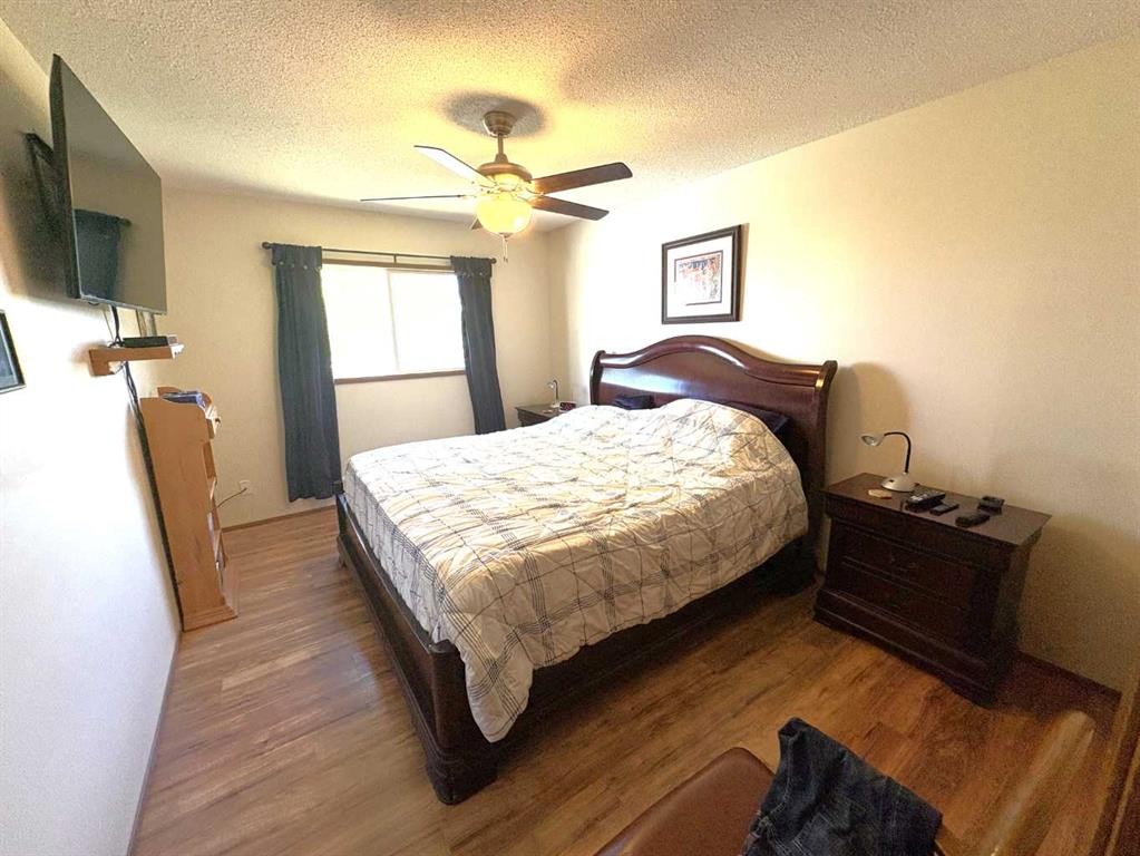 









42567


Highway 856

,
Rural Flagstaff County,




AB
T0B 1N0

