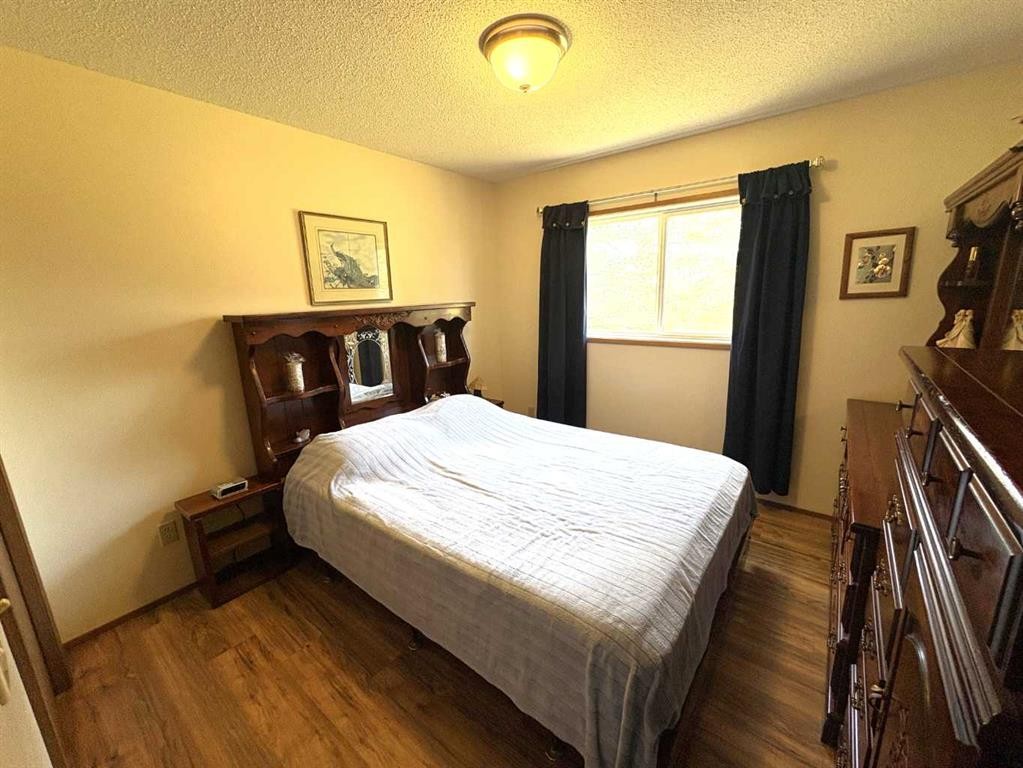 









42567


Highway 856

,
Rural Flagstaff County,




AB
T0B 1N0

