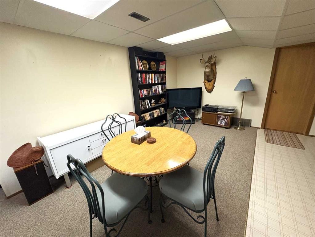 









42567


Highway 856

,
Rural Flagstaff County,




AB
T0B 1N0

