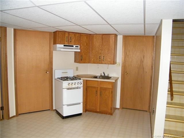









42567


Highway 856

,
Rural Flagstaff County,




AB
T0B 1N0

