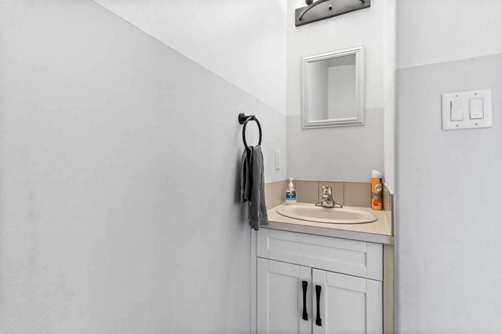 









87


Almond

Crescent,
Blackfalds,




AB
T4M 0J5

